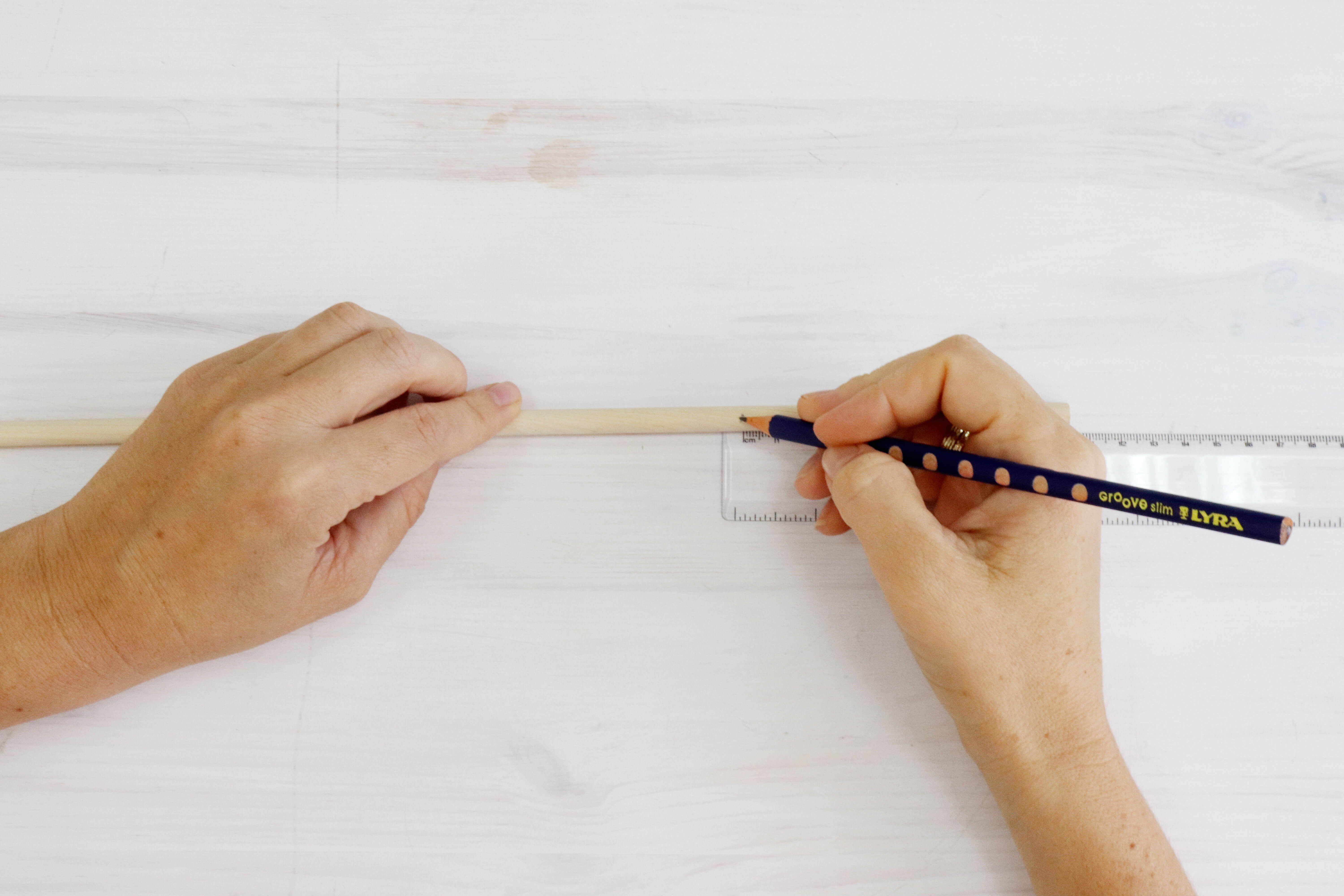 DIY מובייל לקיר